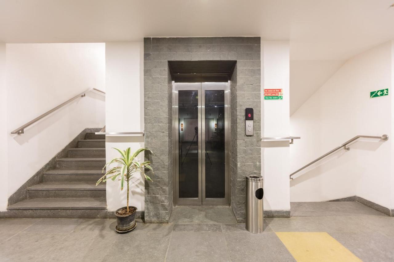 Hotel Aira Виджаявада Экстерьер фото